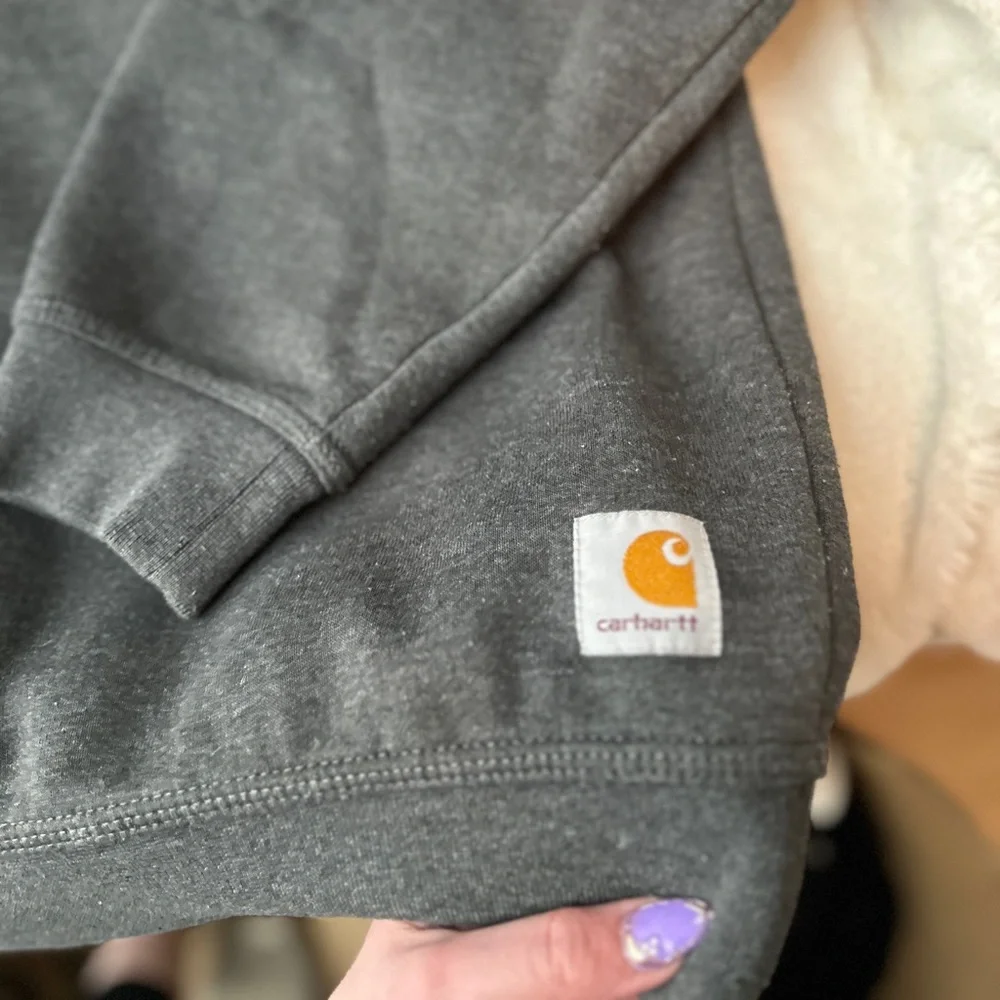 Carhartt crewneck